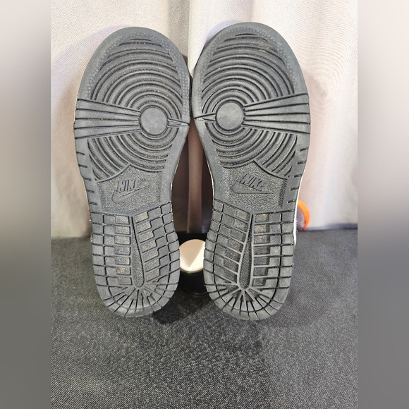 Nike Dunk Low (GS) Phantom Black Safety Orange "Halloween" Kid’s Size 1y - Picture 6 of 8